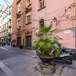 Loft Borgo Orefici 아파트