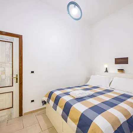 Loft Borgo Orefici 아파트 *
